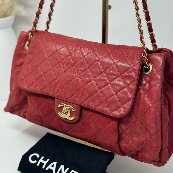 CHANEL Handbags - 💯Authentic CHANEL Chic Quilted Red Leather Medium Flap Bag